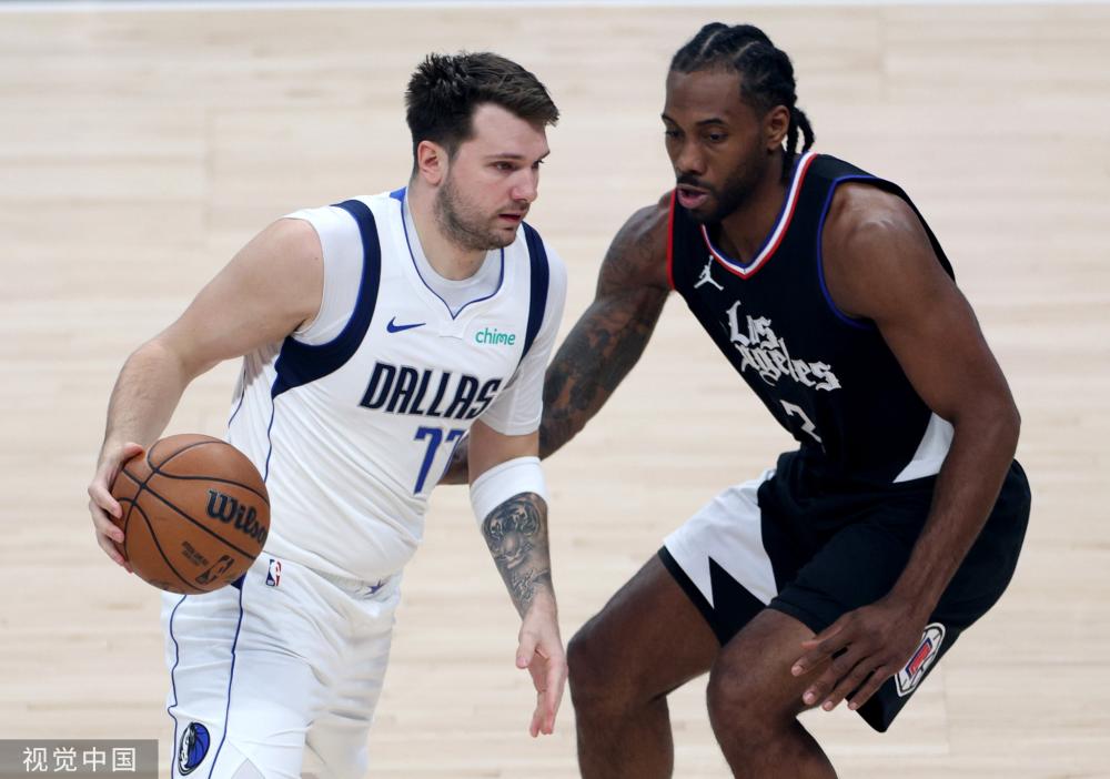 球员再次被 球员再次被