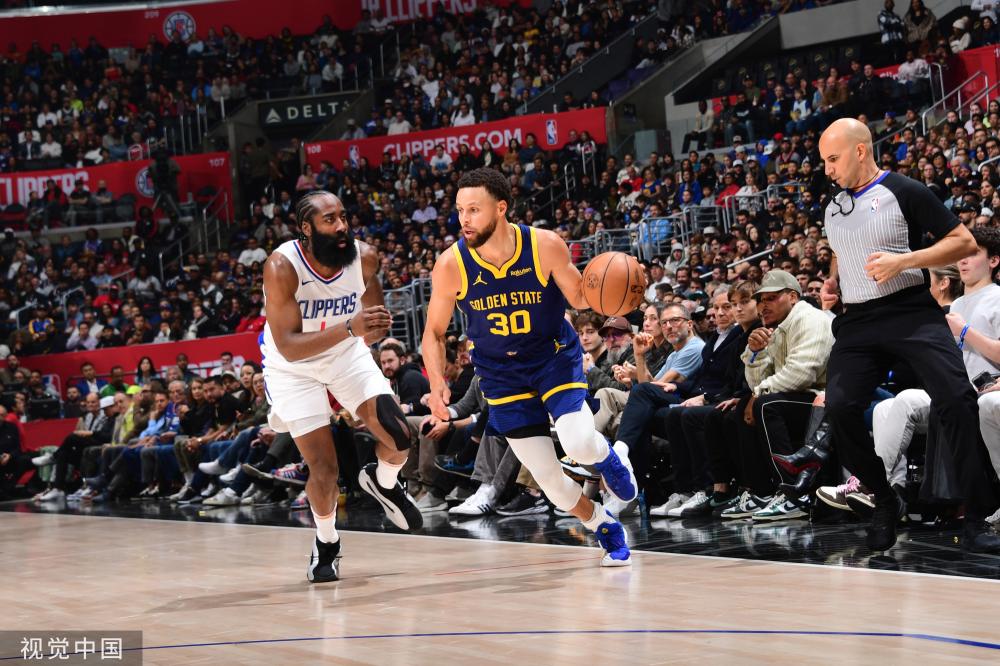 舞台上的表 舞台上的表