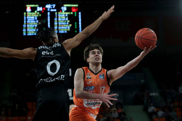 与管理层必 与管理层必