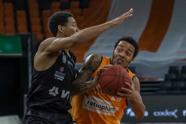 青岛红狮的 青岛红狮的